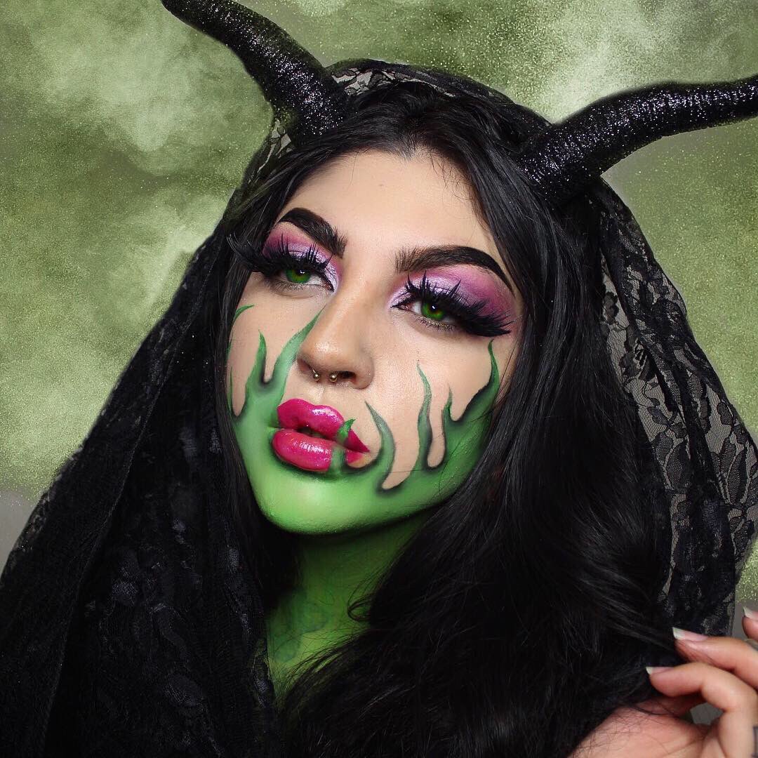 macabremija's tweet image. Magic mirror on the wall, who’s the cruelest of them all?

Villainous trio for the #VillainsChallange &amp;amp; @ColourPopCo x @Disney collab

Other staples for each look from @milkmakeup, @mehronmakeup and @ABHcosmetics @norvina1. Deets are up on IG 🖤

Instagram.com/devanndiorio