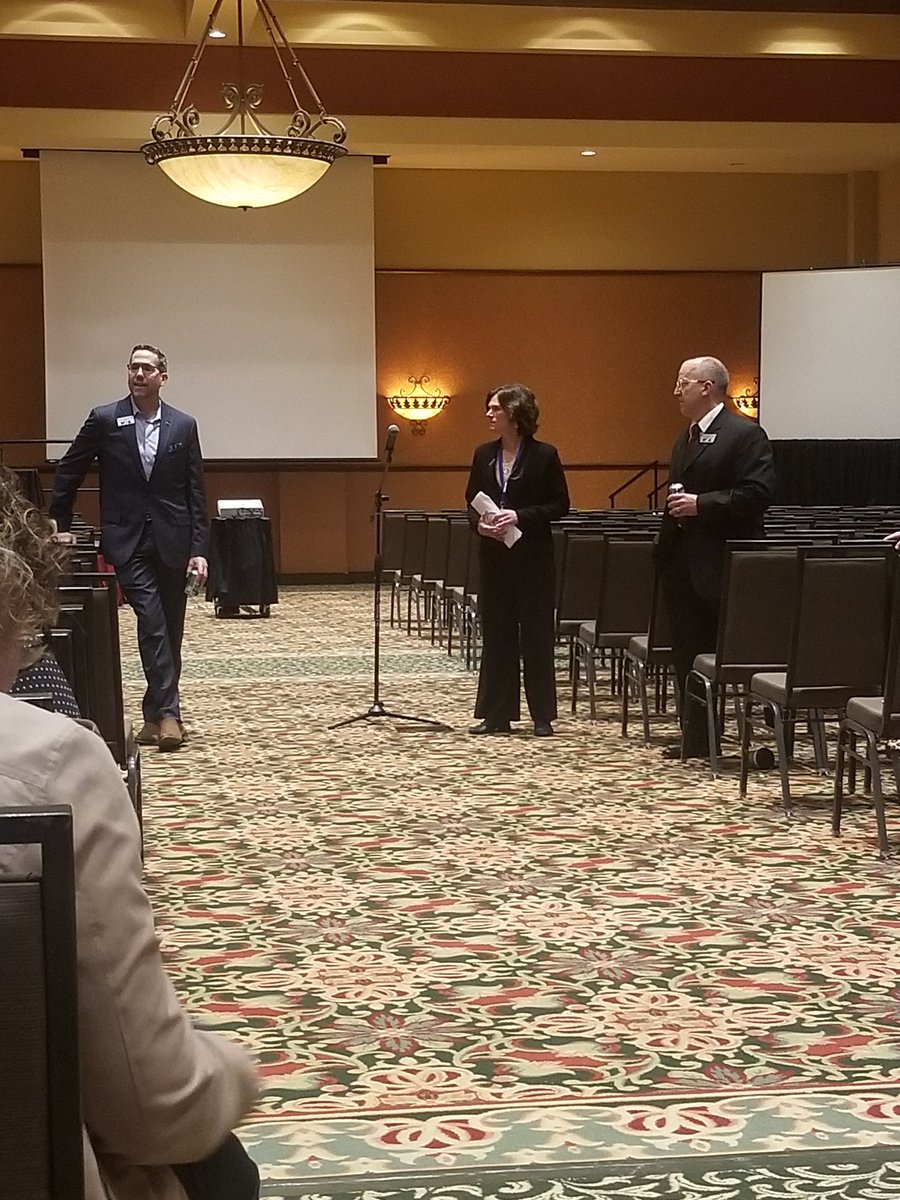 NoDakATA's tweet image. State Meeting has begun!
Kicks off with a bang!
@torylindley and @NATA1950 Executive Director Dave Saddler, @AmyCallender, @sportshealthguy, @MAATAD5 President Micchelle Boyd and DD elect Rob Marshall all stopped by.
#NDATAbus #MAATAD52019