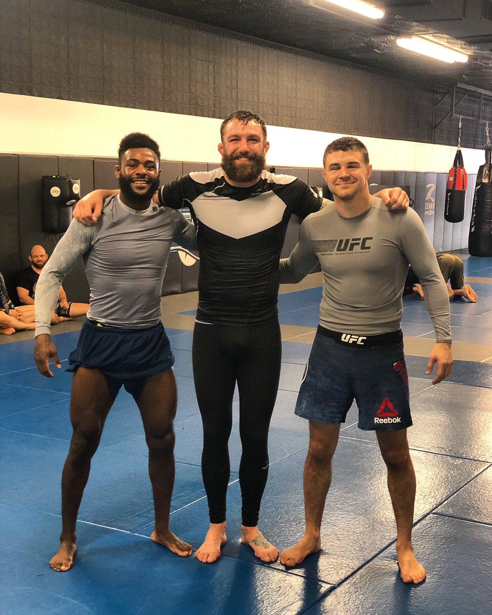 funkmasterMMA's tweet image. A Backpack and a Raging Maverick! Get some! 😤
•
#RagingAl #Maverick #HumanBackpack #GetSome #Lifestyle #StrongIsland #MMA #UFC