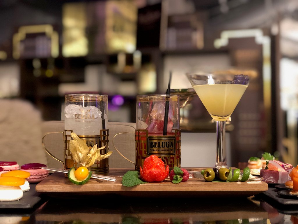 TrianonPalace's tweet photo. Let's cheers to the weekend with a #BelugaTime ! ⏰
#WaldorfAstoria #WaldorfMoment https://t.co/5jvvpUzMok