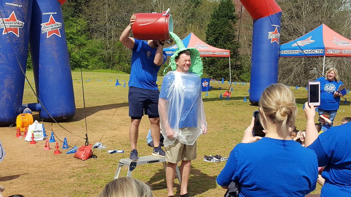 KeheleyMusic's tweet photo. Mr. Smith taking one for the Team.... Boosterthon 2019!
@AlmandBonnie @Tucker5Smith 
@KehCounselors 
@keheleycougars 
@KES_Foundation 
@KeheleyUpdates https://t.co/cXjCfD9QpO