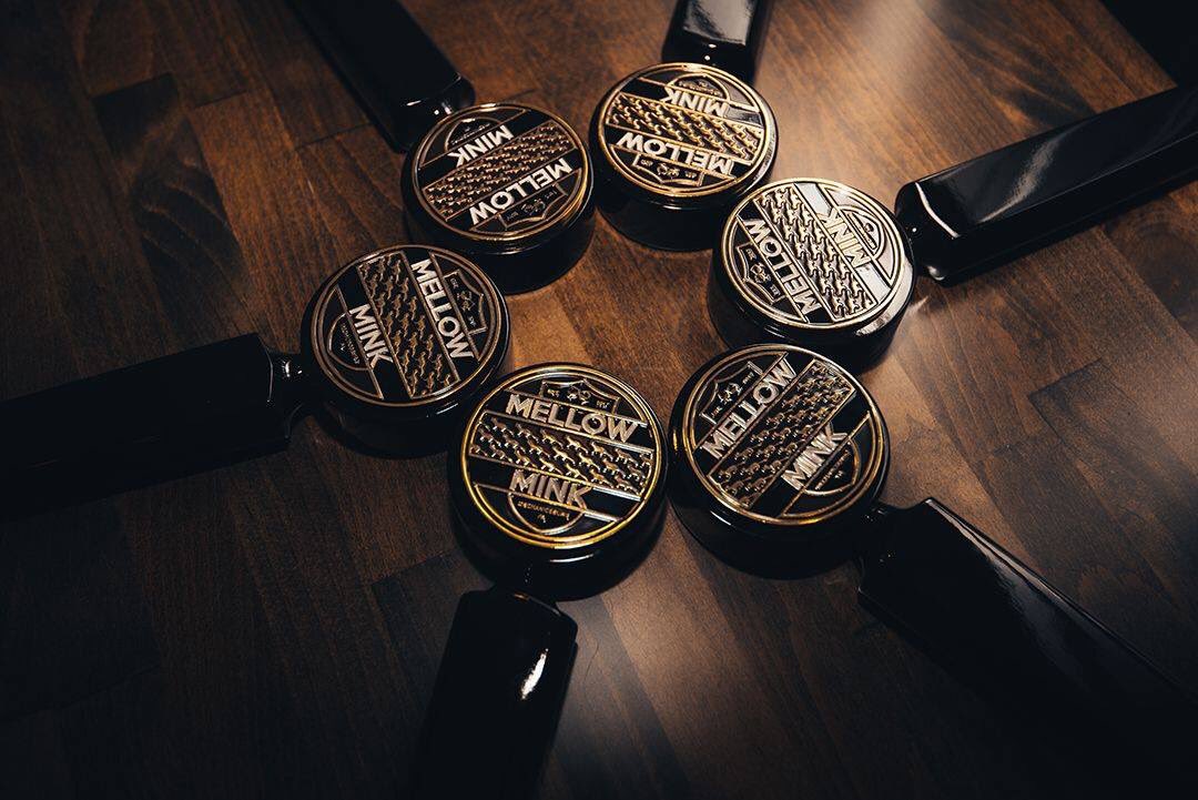 Special Keg Alert! Today in the Mellow Mink Taproom we will be serving a keg of Chardonnay barrel aged golden sour beer dry-hopped with Lemondrop hops!  Check out this awesome one-off beer before its gone!

#hops #draftbeer #barrelaged #sourbeer #sour #chardonnay #dryhopped