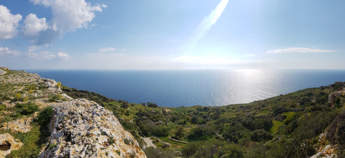 Paseo tranquilo por los acantilados #Dingli #Malta #ESO1 ¡Qué bonitos paisajes! ¡Y qué relax! #PracticandoInglés