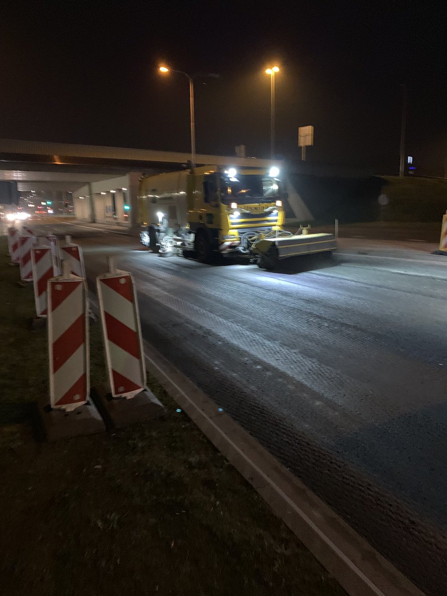 Erik_last1's tweet image. Freeswerk en reiniging in volle gang. Project Voorpoort Veenendaal. @gemVeenendaal @heijmansnl @wolfswinkel_nl @Freesmij