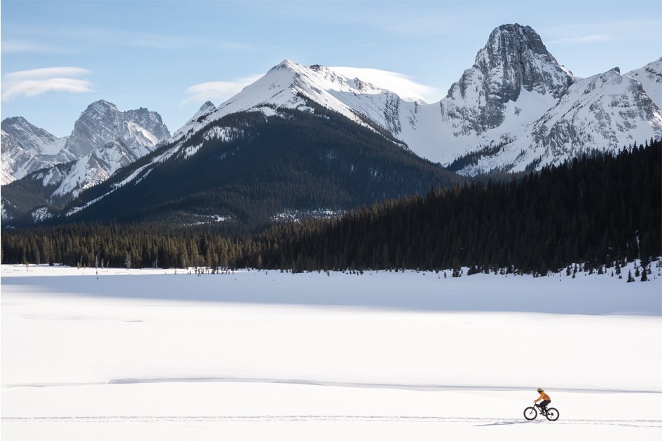 Get   out in the great outdoors and ride for a lot of fun.

PC:   Jeff Bartlett@photojbartlett

#fatbiking   #explorealberta #southwestalberta #winterbucketlist #bucketlistab