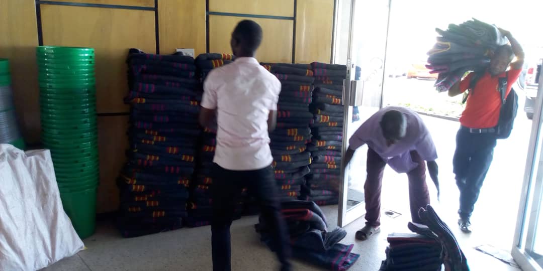 WLAMalawi's tweet photo. The Malawi Law Society @MLSMalawi came through doing their part to support victims of the floods caused by #CycloneIdaiMW

#servicebeforeself https://t.co/1BnNJtCAK3