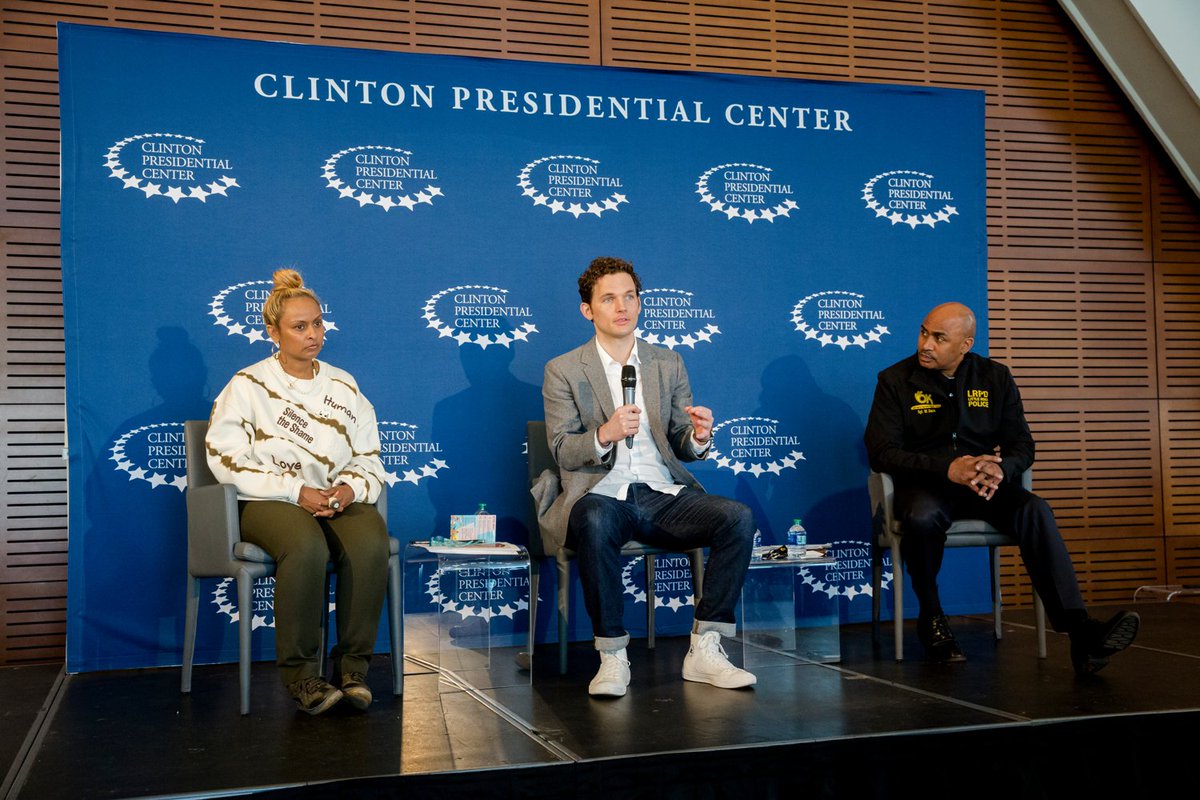 Clinton Presidential Center tweet media