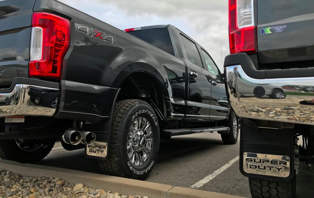 SharpTruck's tweet photo. Best friends😎

#fordfriday #ford #fordnation #fordlife #fordmodels #fordecosport #blueoval #blueovalgang #blueovalobsession #builtfordtough #classicford #fordculture #f150 #blue #countrymusic #offroad #hunting #fishing #outdoors #adventure #gatorbackmudflaps #mudflaps https://t.co/QgG27aEzFf