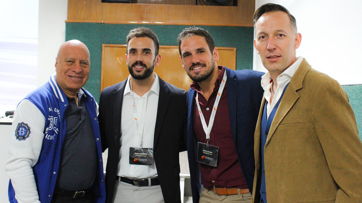 TomasAlvaEdison's tweet photo. We are the headquarters of the workshop “Project-Based Learning” from #aulasprogrentis taught by two Spanish experts. We received over 150 participants from 60 schools from Mexico City, Chihuahua, Cuernavaca, Metepec, Toluca, and Acapulco. @Progrentis #BeTAE #ABP #PBL https://t.co/wVVBc3nrzp