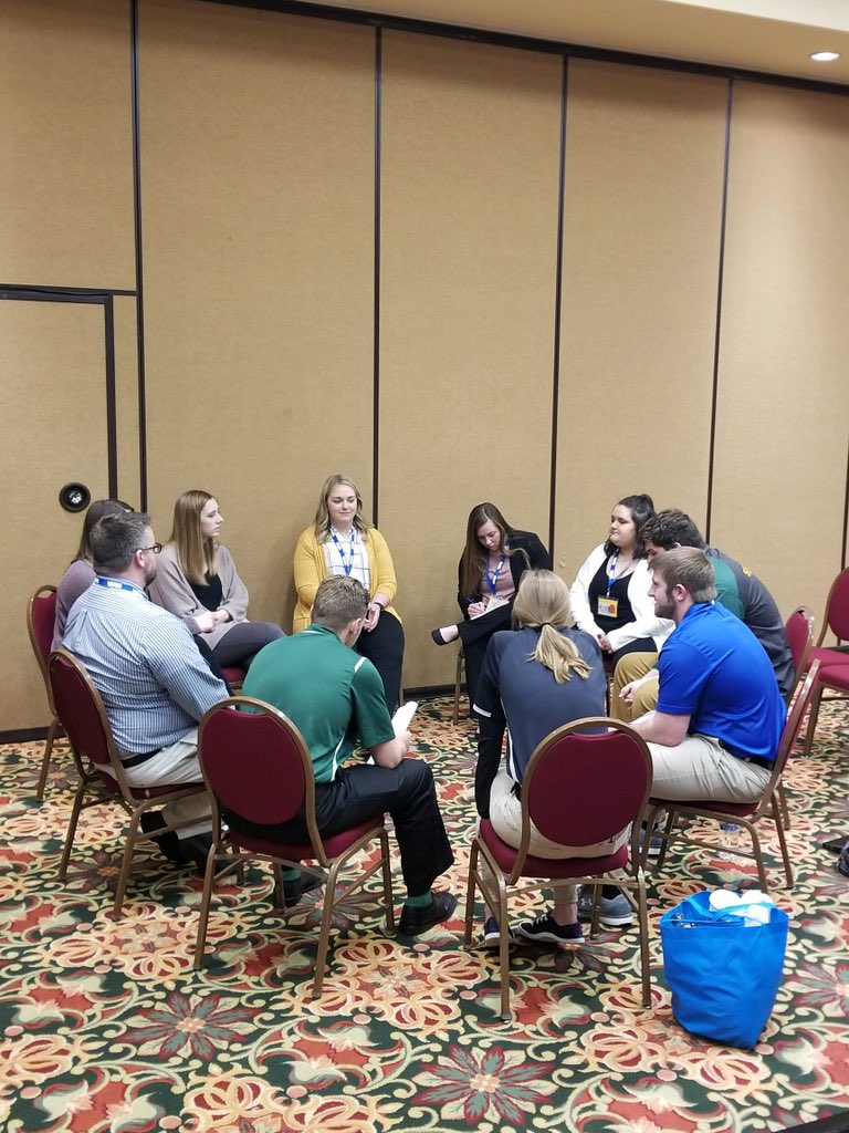 SoDakATA's tweet image. SDATA Students and Certified Members networking and working on the future of SDATA. #NATAM2019 #ATsAreHealthCare #MAATAD52019