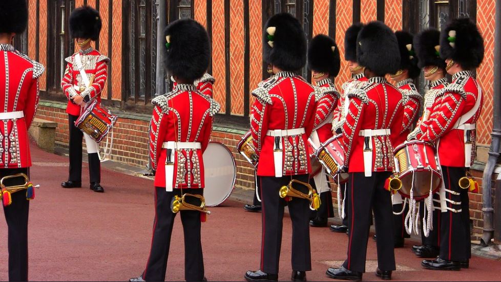 Trooping's tweet image. The April 2019 schedule for Changing the Guard in London and Windsor is now online: trooping-the-colour.co.uk/mounting/apr20…

@WelshGuards @GrenadierGds @GurkhaEngineers @Guards_Info #guardduties #guardingthequeen