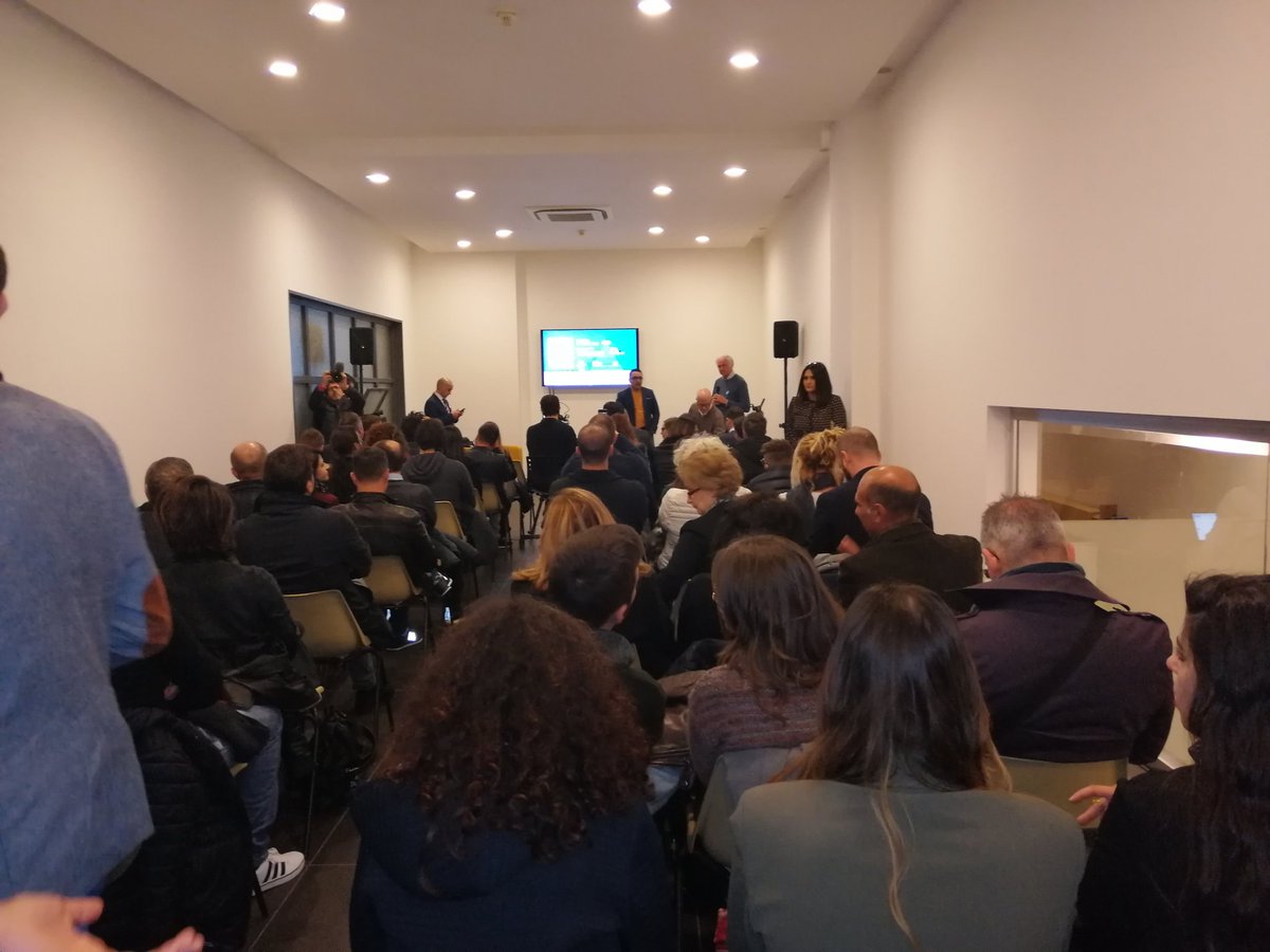 Sala gremita per la prima tappa del tour di @Italia_Startup ospiti di <a href="/MarthasCottage/">Martha's Cottage</a>. L'innovazione parte dal #sud e dalla #Sicilia <a href="/EconomyUp/">EconomyUp</a>