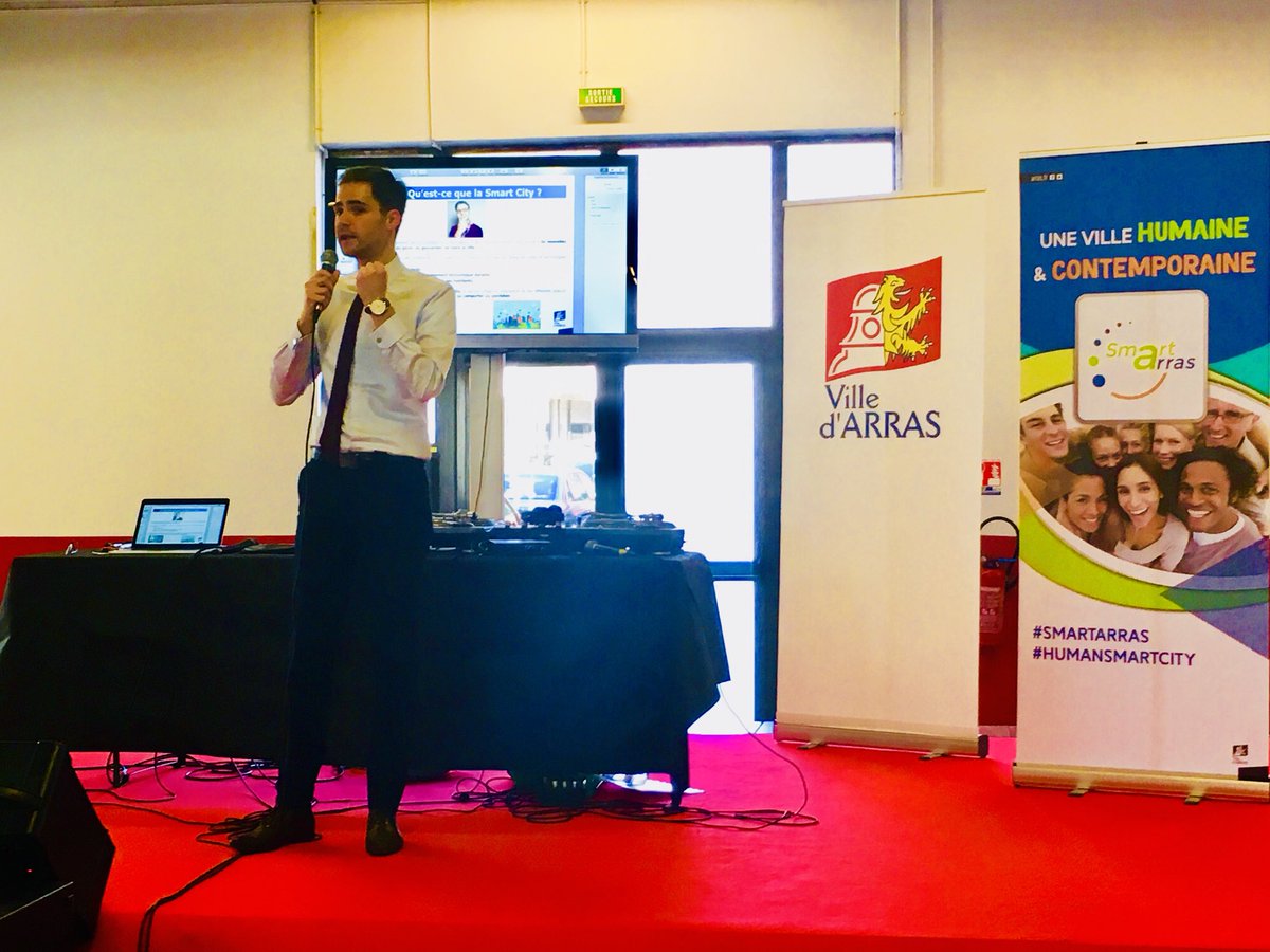 Pie_Ferrari's tweet photo. Un plaisir d’être intervenu dans le cadre du Festival de Jeunesse #YPOS où le #multimédia, le #numérique et la formation étaient au cœur des échanges #SmartArras https://t.co/v14FgDoiJx