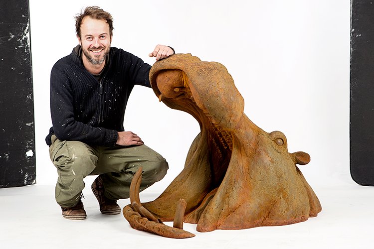 espritberry's tweet photo. L'art animalier par excellence ! Portrait du sculpteur Pierre-Jean Chabert. 🦏https://t.co/rEe08z2D7k #sculpeuranimalier #sculpture #art #artanimalier @espritberry https://t.co/HNJVyCVXjR