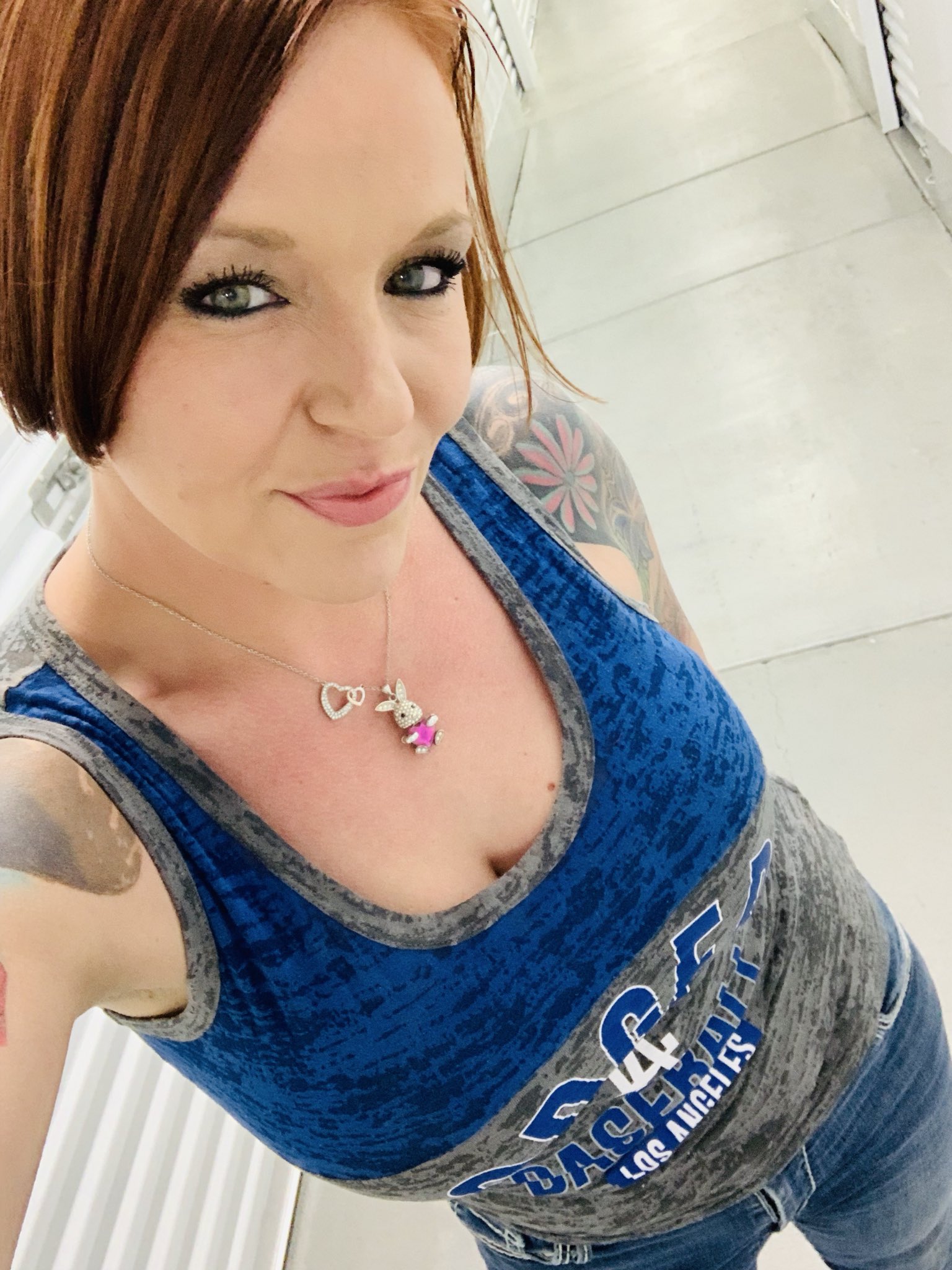 1 pic. What’s up friends? Long time no talk! https://t.co/mByZzwrbIf
