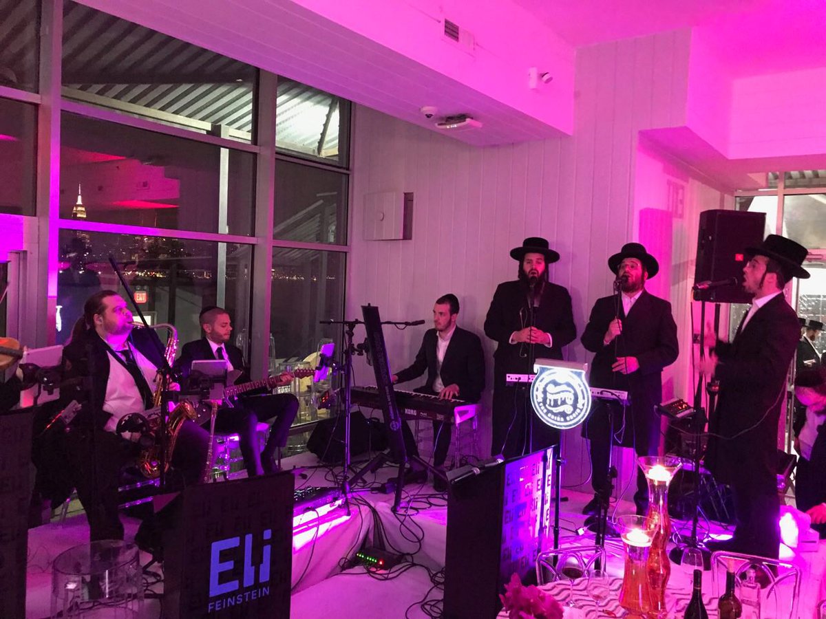 TheShiraChoir's tweet photo. Exquisite Sheva Brachos at #TheWLoft last night! Wonderful to sing with #SolHorowitz and @Elifeinsteinn ✨ Check out these #BTS shots! #SheerVocalTalent 🎤
@elishprei @JoelGandl @TheShiraChoir https://t.co/208RQPDEXp