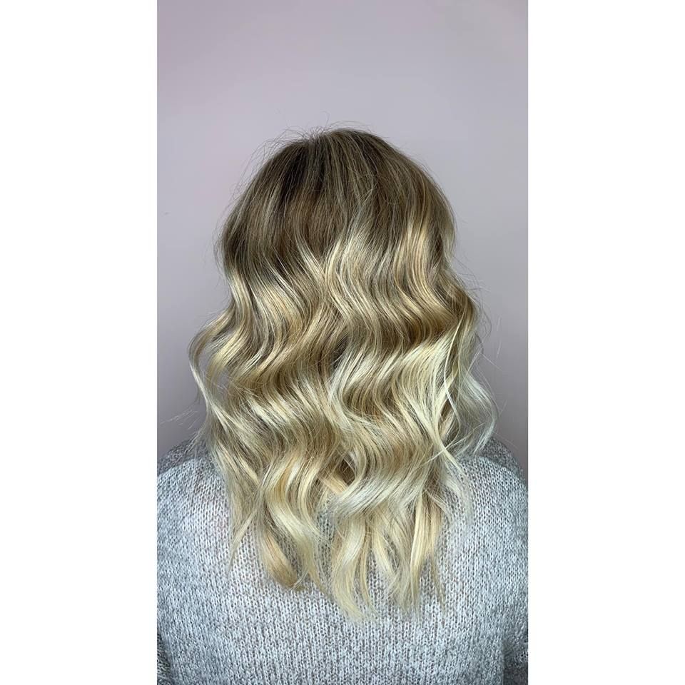 salonatcharmed's tweet photo. Another superb before and after by Laura! 

Laura is in the salon every Thursday, Friday and Saturday. Call us on 01366 321417 to book! ☎️ https://t.co/7DOrUTx5Vc