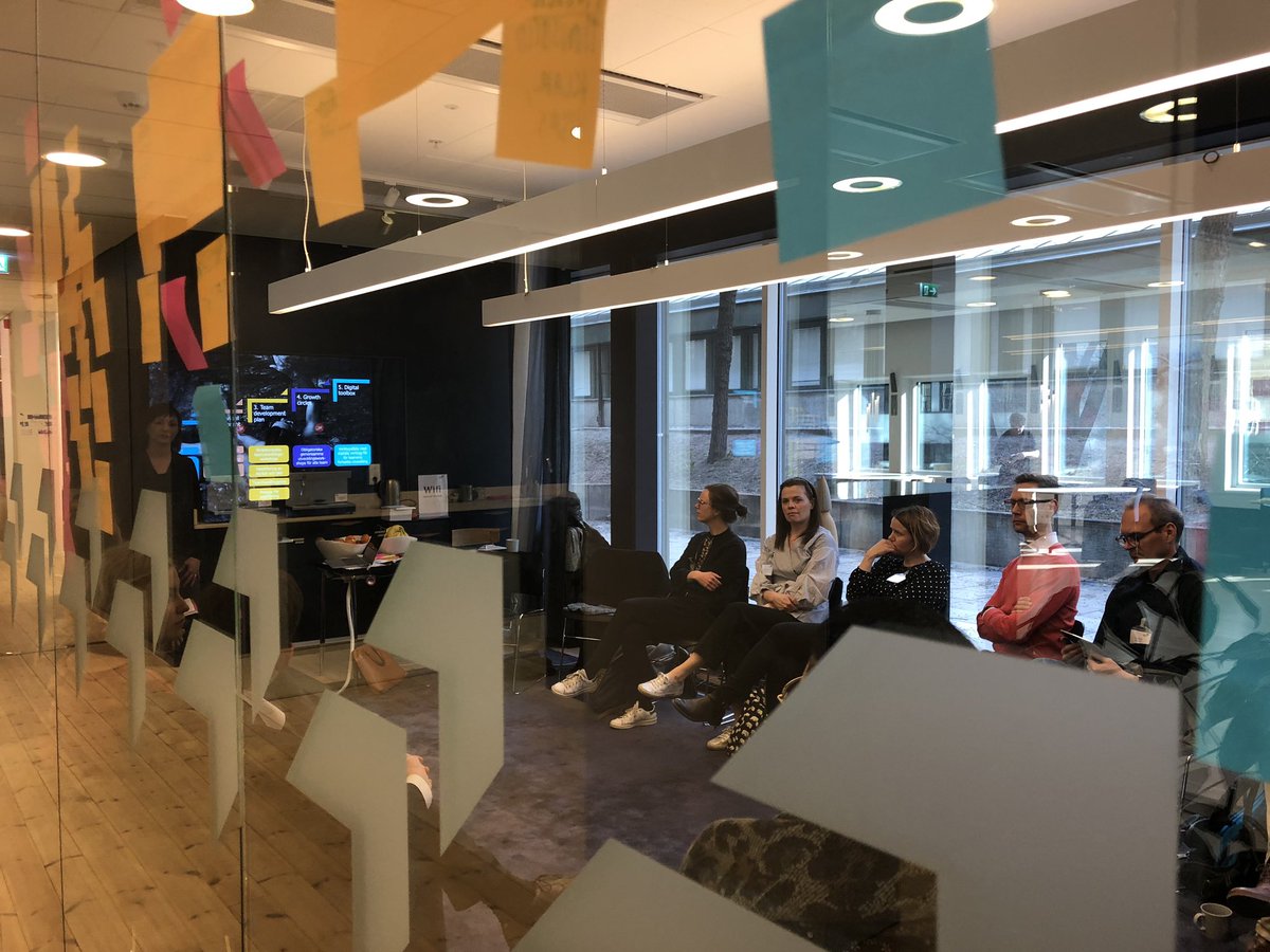 Vändning. Ny plan. Vitt papper. Empowerment deluxe med innovationskontor, inkubatorer, science parks och kluster som skapar en kundvaliderad prototyp på basutbildning för anställda i innovationsstödsystemet i Sverige. #innovateswe #sisp #nyskap