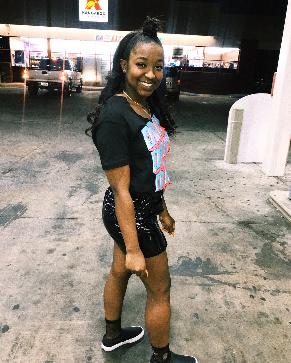 jjaaasss_'s tweet photo. #SUSpringFest19 💕 ..not to much😏 https://t.co/hNgmVnoDHC