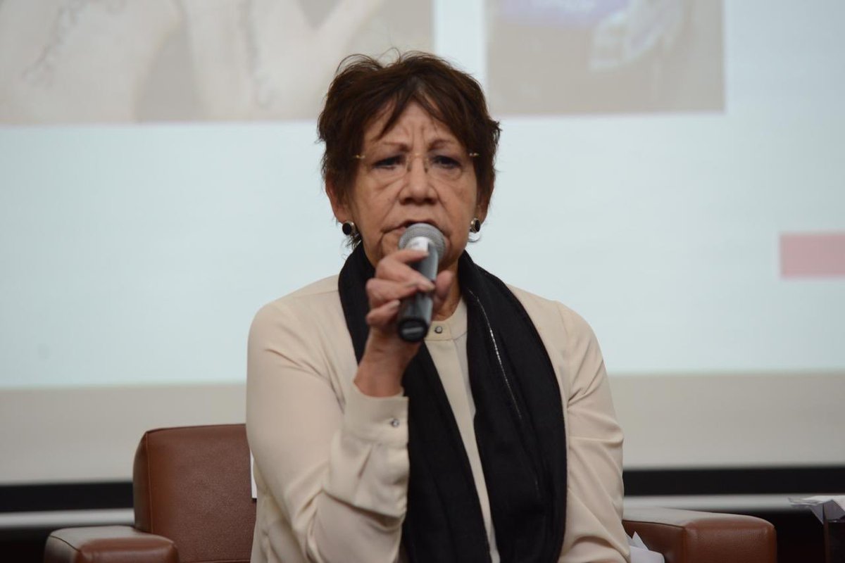 CDHCMX's tweet photo. En inauguración de Foro: Derechos de las Audiencias #NuestrosDerechosDeRegreso, Presidenta de #CDHDF, Nashieli Ramírez, invitó a que reflexionemos a la luz de lo que dice la Constitución de la Ciudad de México sobre un sistema de Radio Pública con la conformación de un Consejo. https://t.co/VFdvP2A1Ix