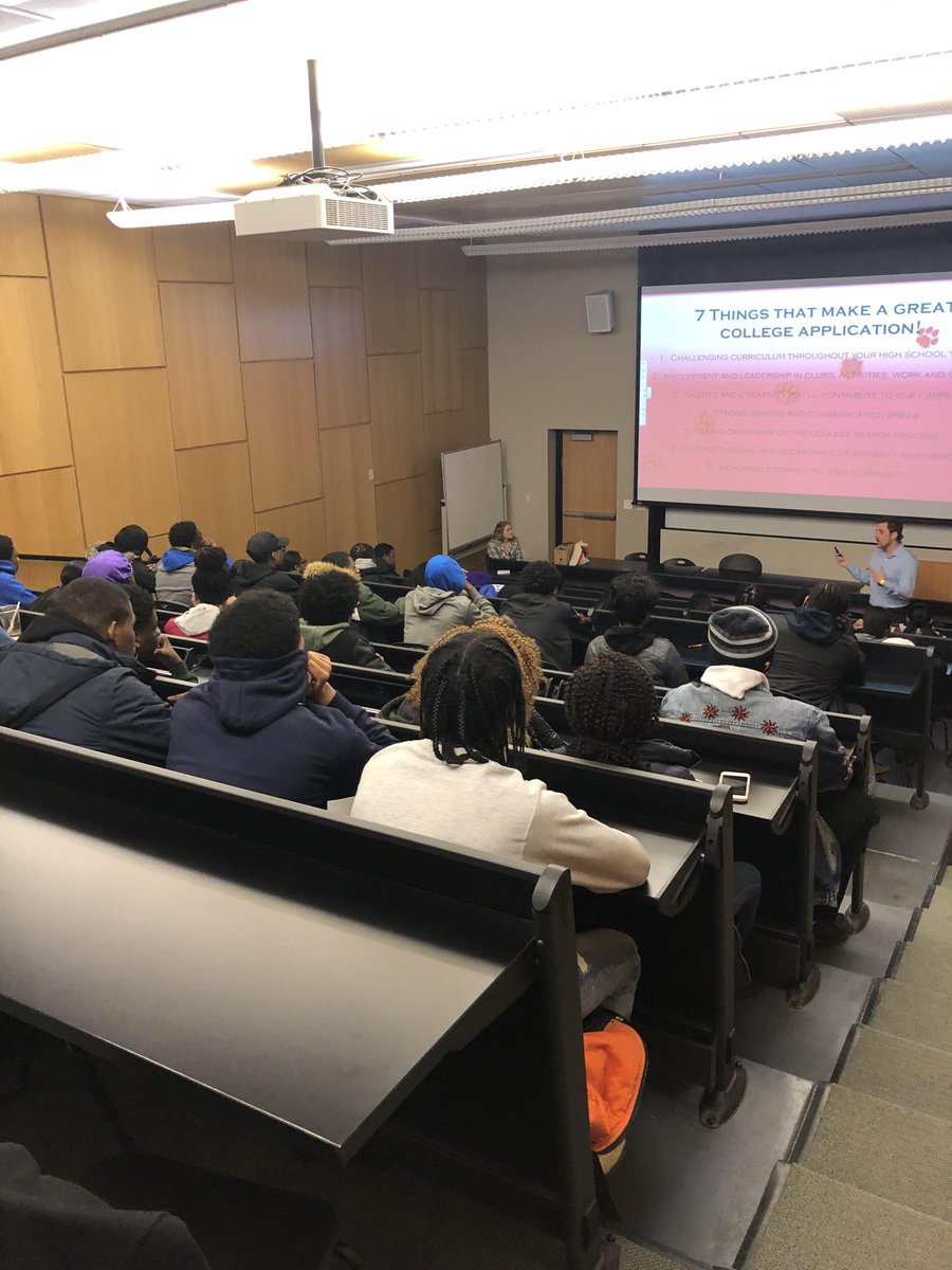 HSGC Scholars Visit Albright University and participate in an impromptu discussion lead by HSGC alumni currently attending Albright U!!! 
#CollegeBound