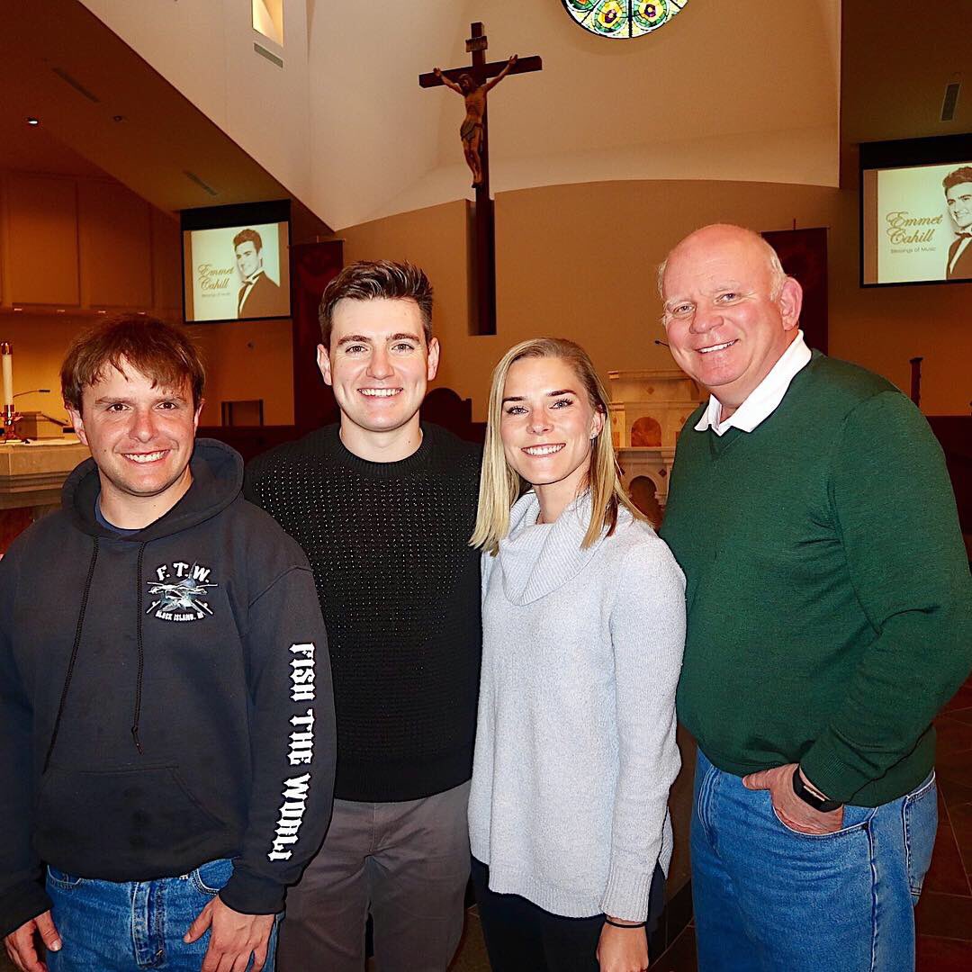 CarolineFeeley3's tweet photo. @Emmetcahill @ColmKeeganMusic hey guys! Today is my dad’s birthday, and I think he would greatly appreciate a birthday shoutout from his 2 biggest fans! 😉🎉🎉🎉
Thank you! :) https://t.co/NhJztHkJKK