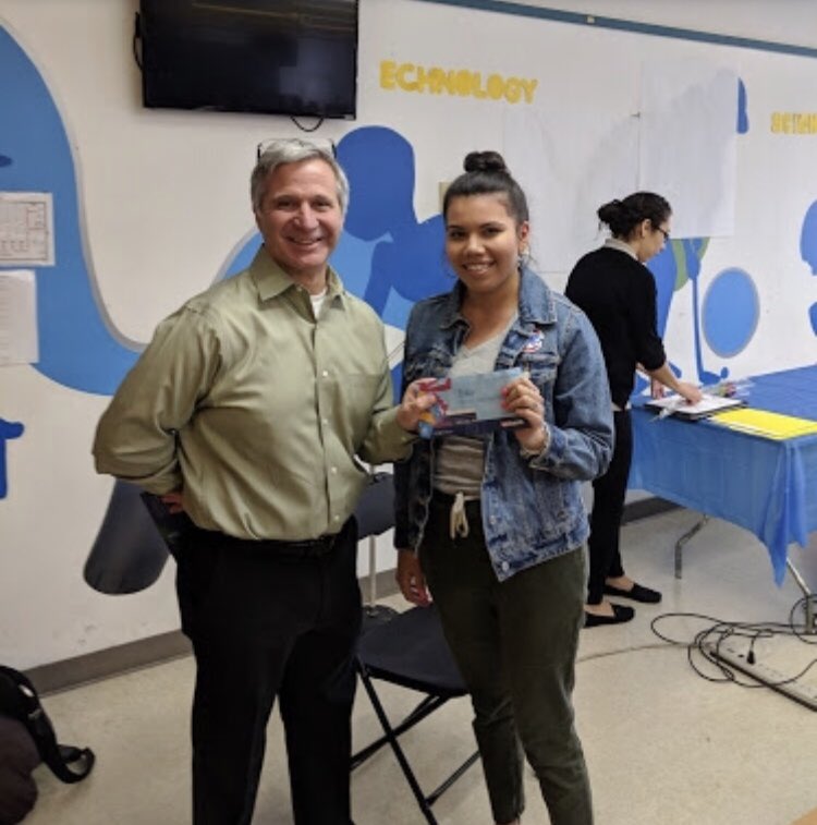 NearthePierDev1's tweet photo. Build Bridges Not Walls! Teachers Conference 2019 🍎 https://t.co/ZVQeP7nSA4