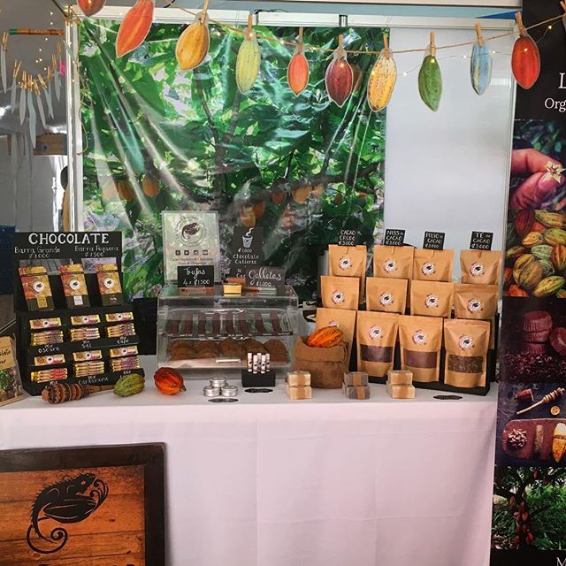 Estamos aquí en la Feria de Gustico en el Estadio Nacional todo el día hoy, mañana y domingo. Vengan a comer chocolates artesanales, ricos y orgánicos 🌿🍫😋
.
.
.
#feriadegustico #chocolate #comida #cacao #rico #delicioso #sanjose #costarica #puravida … ift.tt/2K3vBRV