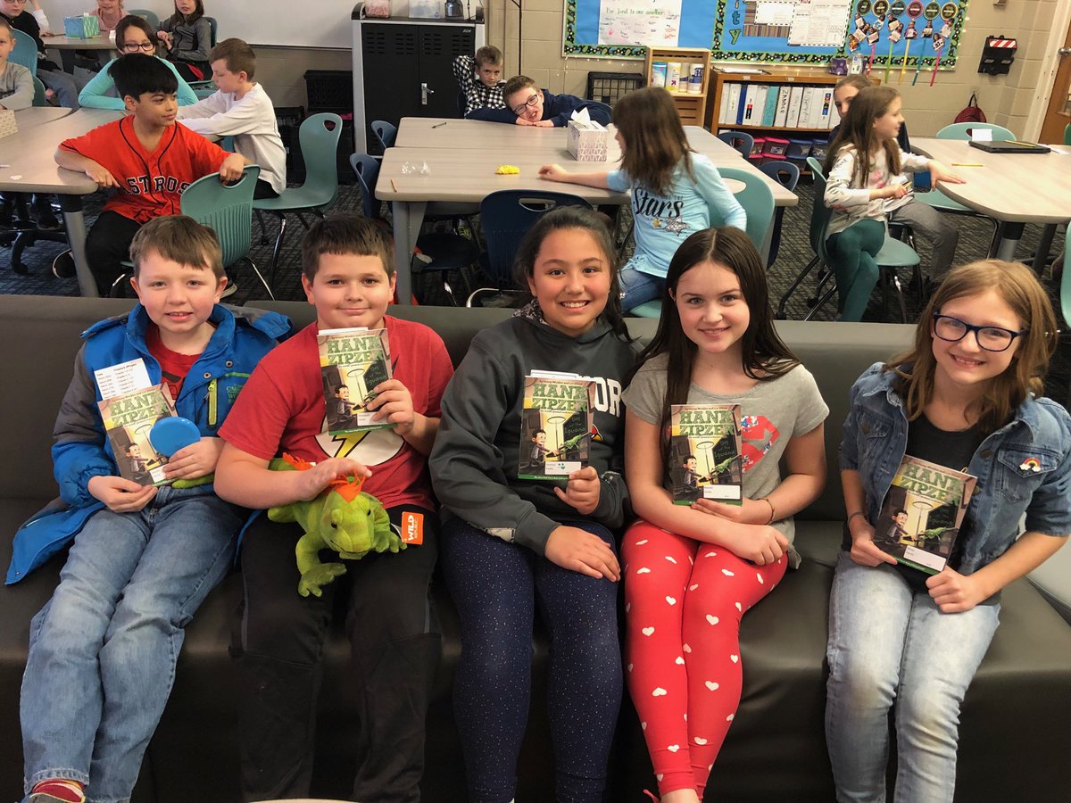 MsJerry4's tweet photo. Ms. Jerry’s 4th grade trivia winners for HANK ZIPZER DAY OF THE IGUANA !#OsobRidge  #Ridgeesrocks https://t.co/mv4LfKavUW