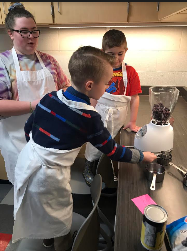 BESPreschool's tweet photo. Our visit to the high school.  It was fun cooking with the "big kids!" Thank you, Mrs. Root, for inviting us and thanks to your students for a great experience. https://t.co/Op8T7aC7KY