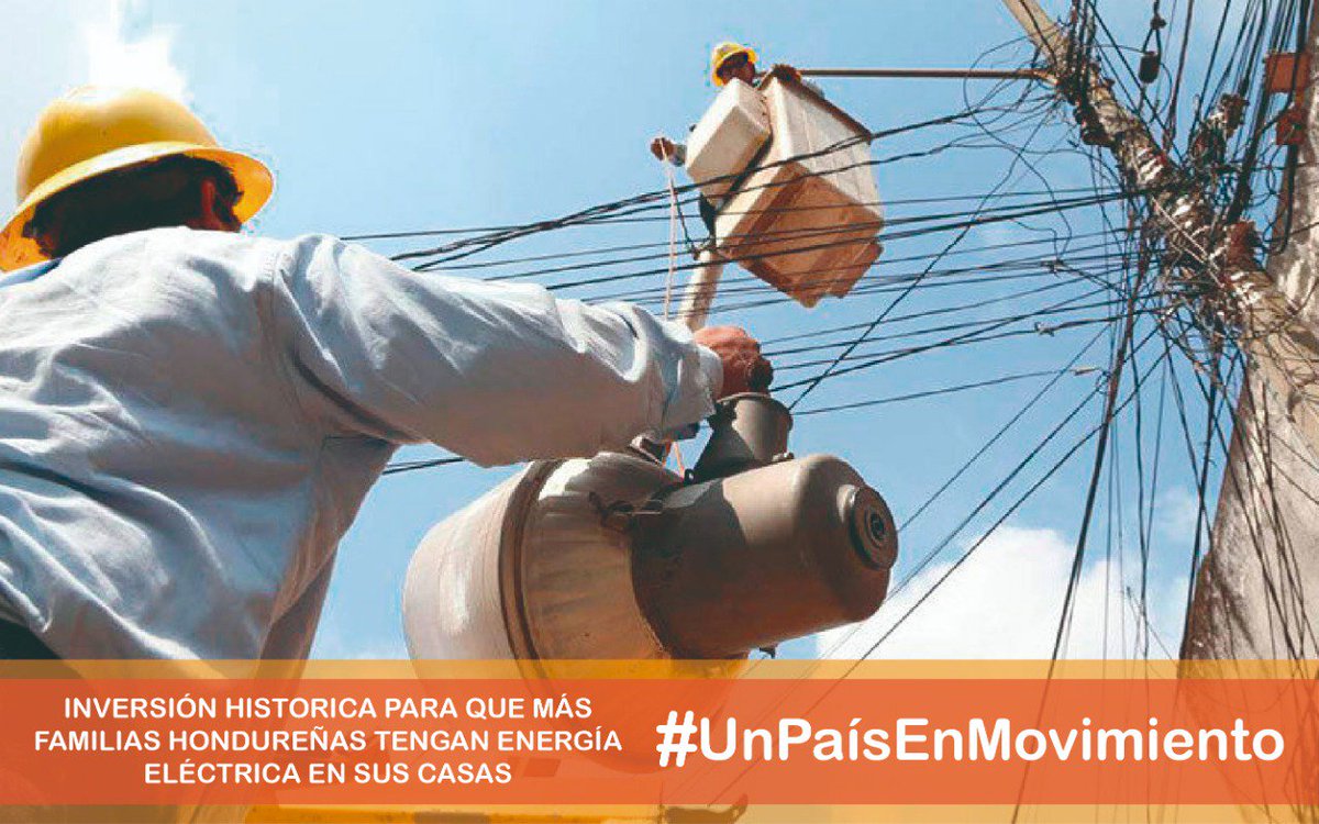 PNP6789's tweet photo. #UnPaísEnMovimiento https://t.co/R7ikNwTEwb