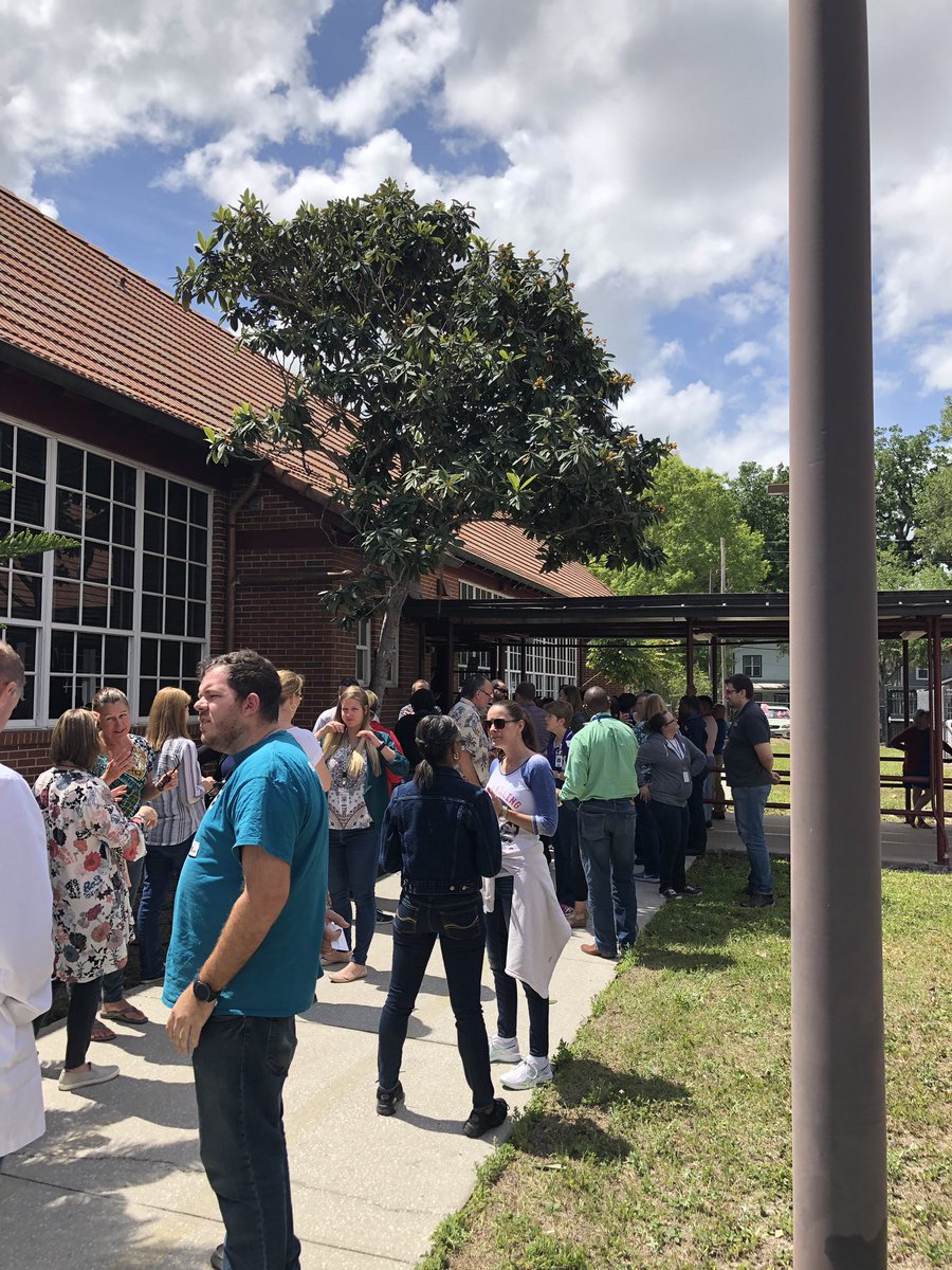 Struckhoff_J's tweet image. It’s a great day when you are able to get over half of your middle schools together collaborating about science review #OCPSscience #OCPSstem @CDLocps