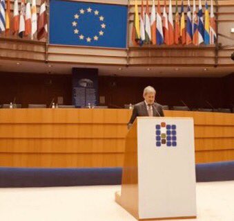 #SyriaConf2019 <a href="/JHahnEU/">Johannes Hahn</a> @eu_near said: #EU has mobilised €17 billion to help Syrians in need. This has been money well spent, but it’s not enough ! Refugees need now to be economically independent. It is about dignity!