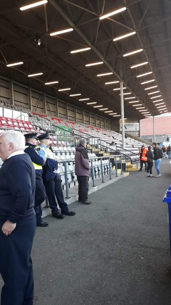 LOI_GC's tweet photo. The main man LOI Tom is at the Home Of Irish Football tonight π.
πΈ Paul Mc Grath
#GreatestLeagueInTheWorld #LOIGC #LOI https://t.co/duVhj4Z7Iv