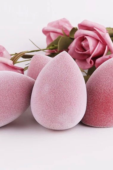 Ociera__'s tweet photo. After fixing a bunch of things I have restocked $5 lashes. Velvet Rosè sponges are stocked and are $3. Orders ship Monday and shipping is free for every $25 purchase. https://t.co/iV3RIgvjwv https://t.co/tedbQ0p0Fe
