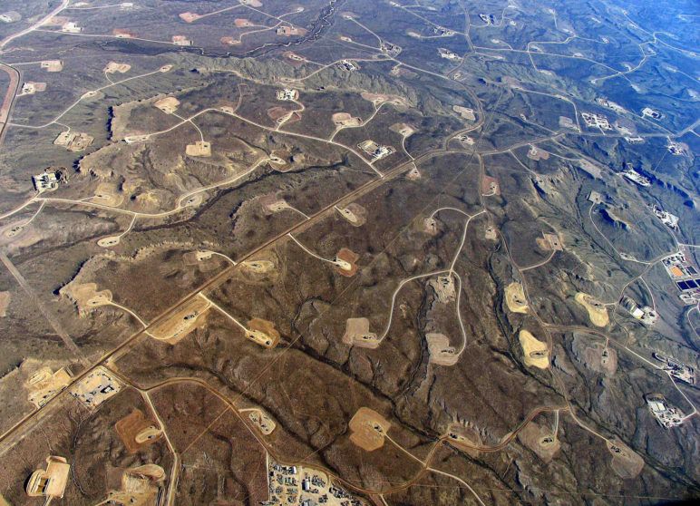 cc_nb's tweet photo. "Since its inception, the fracking sector has consistently failed to produce enough cash to satisfy its voracious appetite for capital. From 2010 through 2018, the companies in our sample had an aggregate negative cash flow of $181 billion." https://t.co/0SFdImt5jD #frackfreenb https://t.co/a6qjfRbVYk