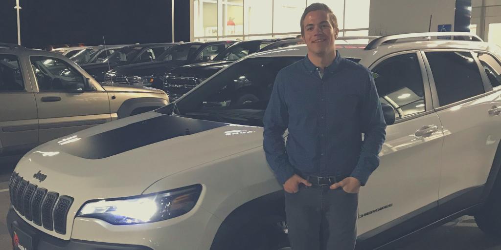 dealerteamwork1's tweet photo. HUGE shout out to #AppleCDJR for helping one our own find a new ride last night! #newcar #jeep https://t.co/uVIffoIVjJ