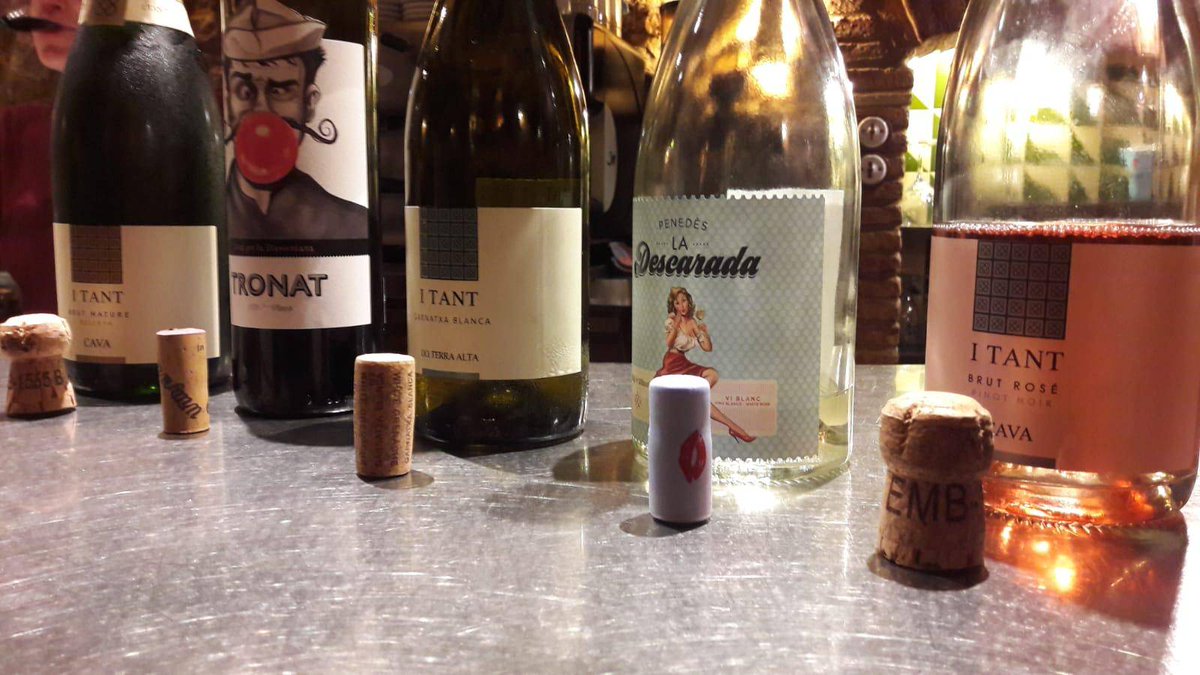 aribau1964's tweet photo. Mireu quin maridatge ahir a la nit a Ca l’Enric - El Cup de Corbera de Llobregat, amb #WittyWines! 🔝
Bon cap de setmana!! https://t.co/1ywHiq360D