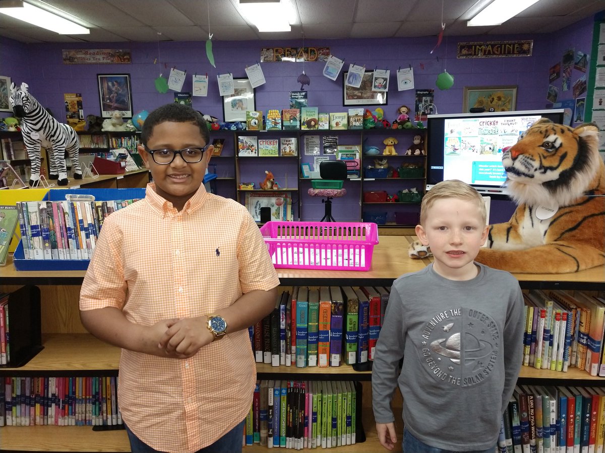 crs_library's tweet photo. Second grade students voting for their favorite Kentucky Bluegrass Award book. #KBAAwards #EKASL #ashlandproud https://t.co/76JFmEJXAr