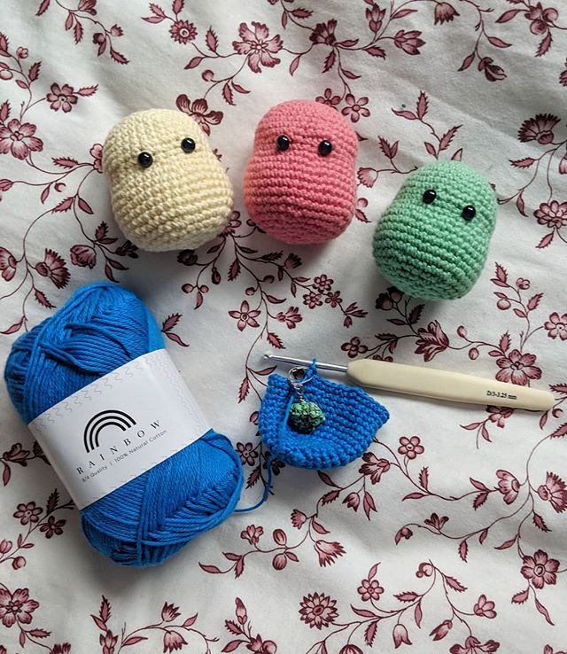 camlilahcreates's tweet photo. Here are my current BIP's (birds in progress) ,🐦🕊️🐤
I am working on creating some more of these adorable birdies to list in my shop some time next week. What colours do you want to see next? 🌈
Pattern: crochet love birds (free) by @maryjcarlos
Yarn: … https://t.co/zXtmAt6mvb https://t.co/NCGJ8kli2b