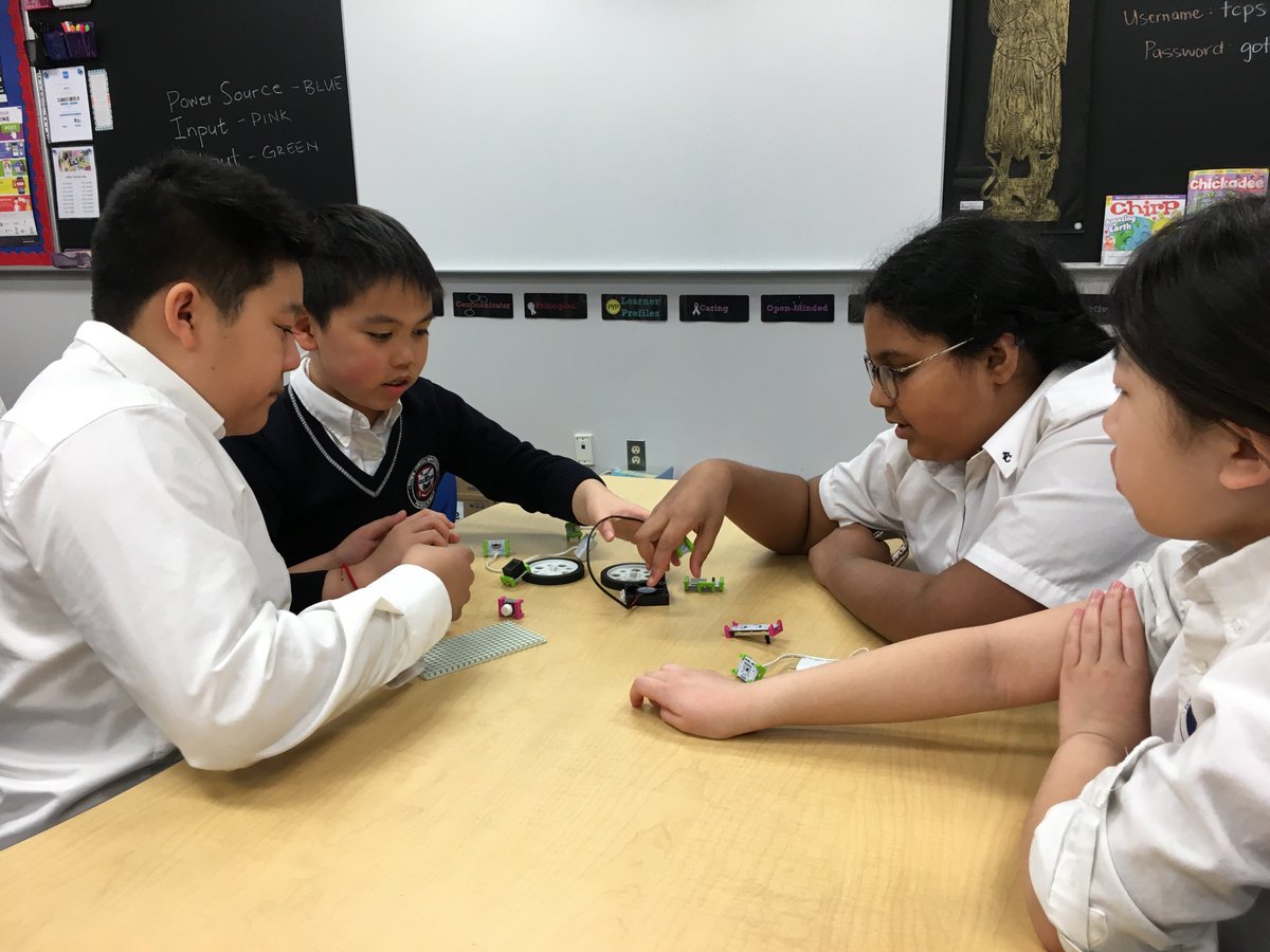 TCprivateschool's tweet photo. Thank you to the @markhamlibrary for running their Little Bits Challenge for our grade 6 students, in our Learning Resource Centre! This circuitry program was a great addition to the students Electricity Unit. #MarkhamLibrary #IBWorldSchool #ThisIsMyTown #LittleBitsChallenge https://t.co/piTXvMekhp