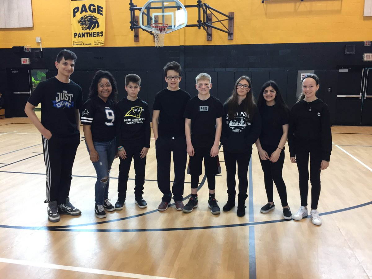 mrsalimario's tweet photo. So much fun at our @PagePanthers Pep Assembly to end an exciting Spirit Week! Have a fun, relaxing Spring Break! #wearelamphere https://t.co/jaChPVnYTo
