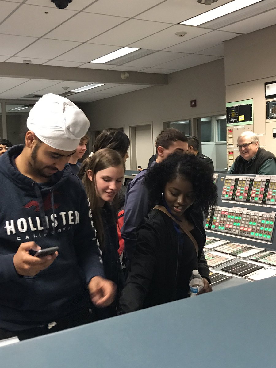 DelranSTEM's tweet photo. Grateful to our Ecosystem partners, PSEG &amp; US NAVY for our Nuclear experience in Salem #NJSTEMMonth @NJSTEMPathways @DelranEA @Delran_Super @dannysasse @siobhanmcvay @USNavy @PSEGNews @DemicheleErica @maryjohutch https://t.co/4kFfOvRlsx