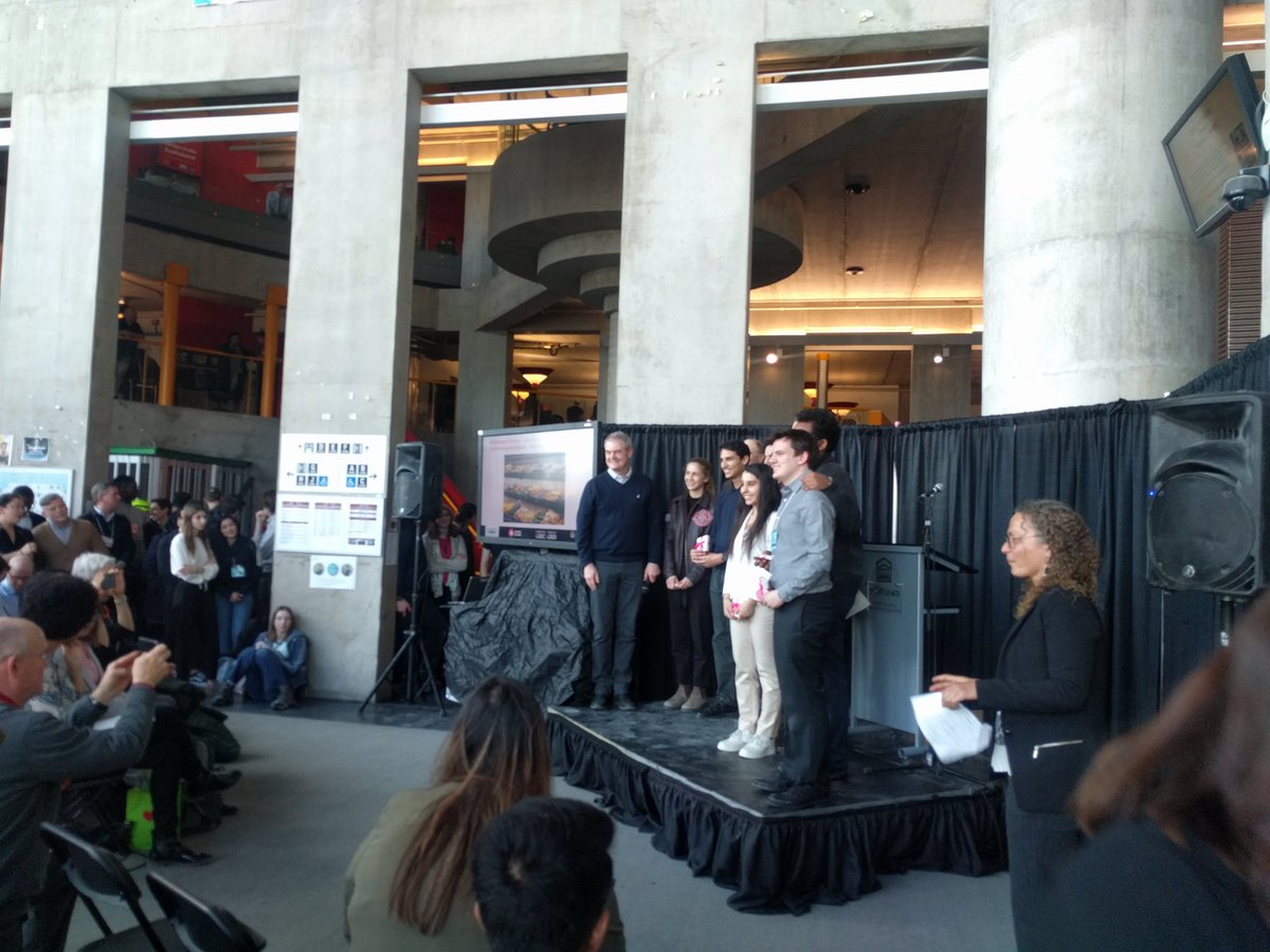 uOttawaGenie's tweet photo. Design Day winner, gagnants Journée du Design. - Automated Kitchen: C3 #uOttawa #uOttawadesign https://t.co/8kTkIpy2ef