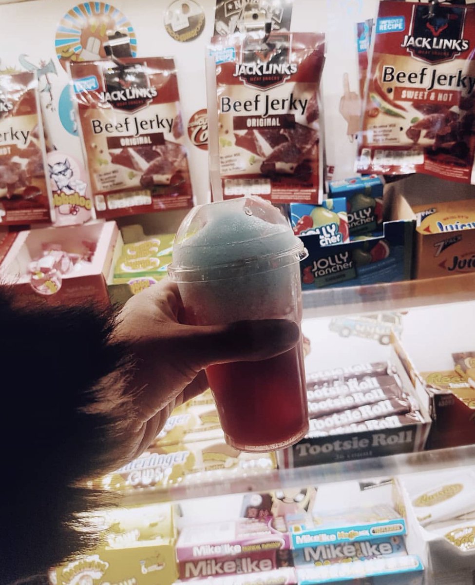 Convenience Store NQ tweet media