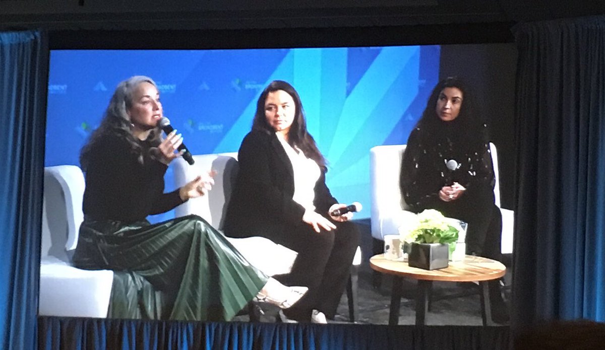 Throwdown! After a deeply honest and emotional discussion about the experience of being indigenous women in white space, <a href="/TanyaTalaga/">Tanya Talaga</a> asks the panel: why should people vote in the federal election and who should they vote for? #Broadbent2019