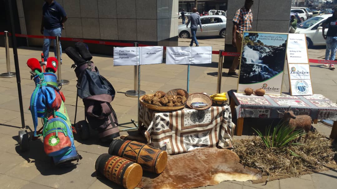 When your people can't go to the #EasternHighlands, you bring the #EasternHighlands to them! #TeamTourism reaching out to Harareans earlier today in the city. We are confident that with consistent & persistent tourism awareness #Zimbos will embrace #DomesticTourism.
#TravelLocal