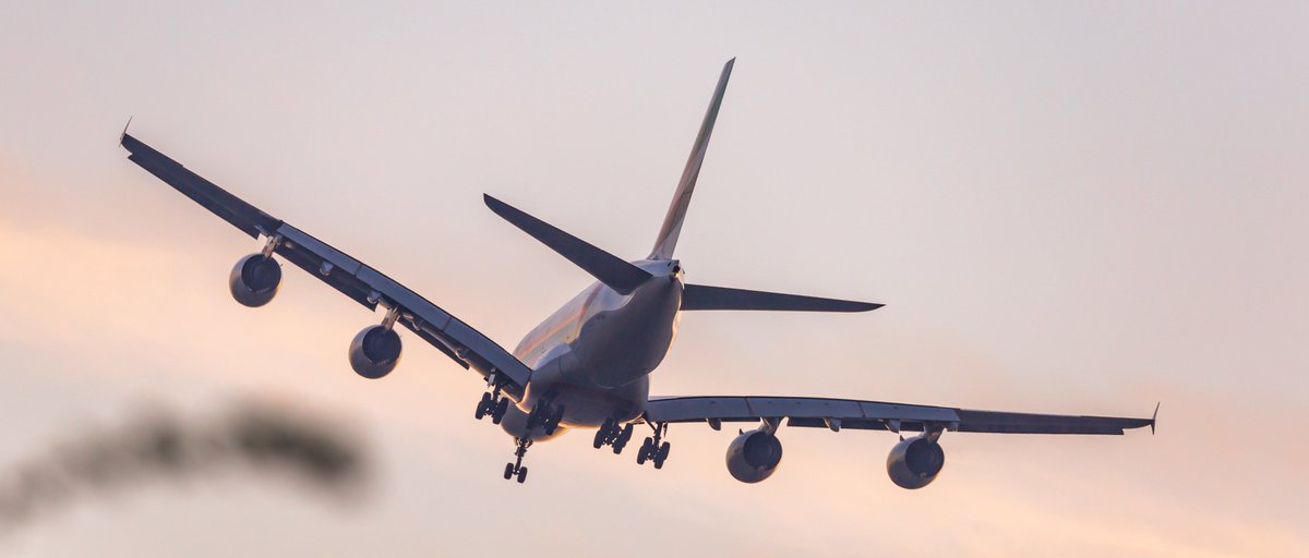 @a380fanclub @AirbusA380__ @manairport @NATSManchester @ILoveMCR @iLoveMCUK @EmiratesSupport Emirates A380 turning on late finals into Manchester airport