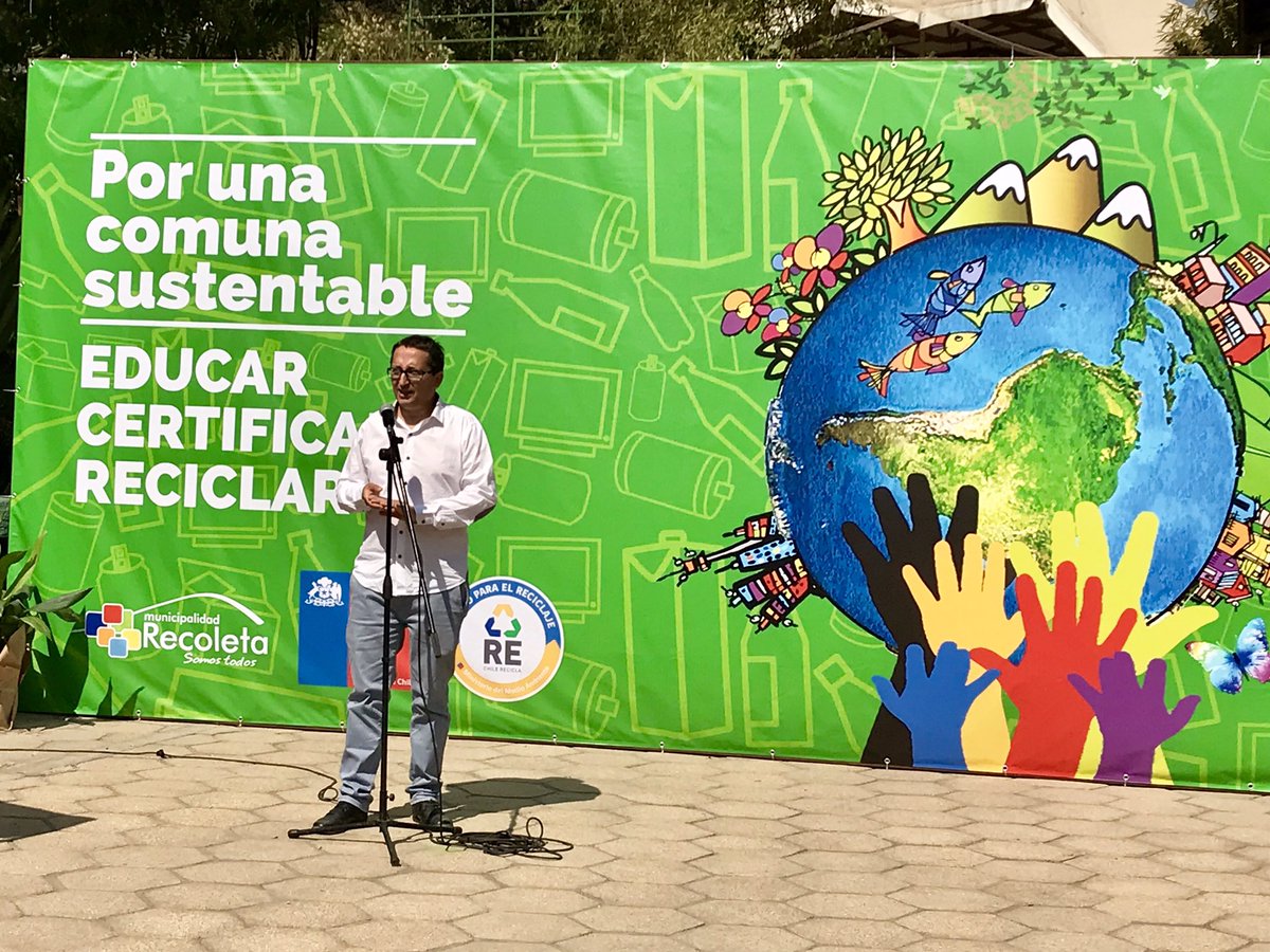 Hoy la Dimao de Recoleta en conjunto con la SEREMI de Medio Ambiente lanzaron el proyecto Fortalecimiento del Rol de Reciclaje de Base, instancia financiada por el Fondo para el Reciclaje del Ministerio de Medio Ambiente.