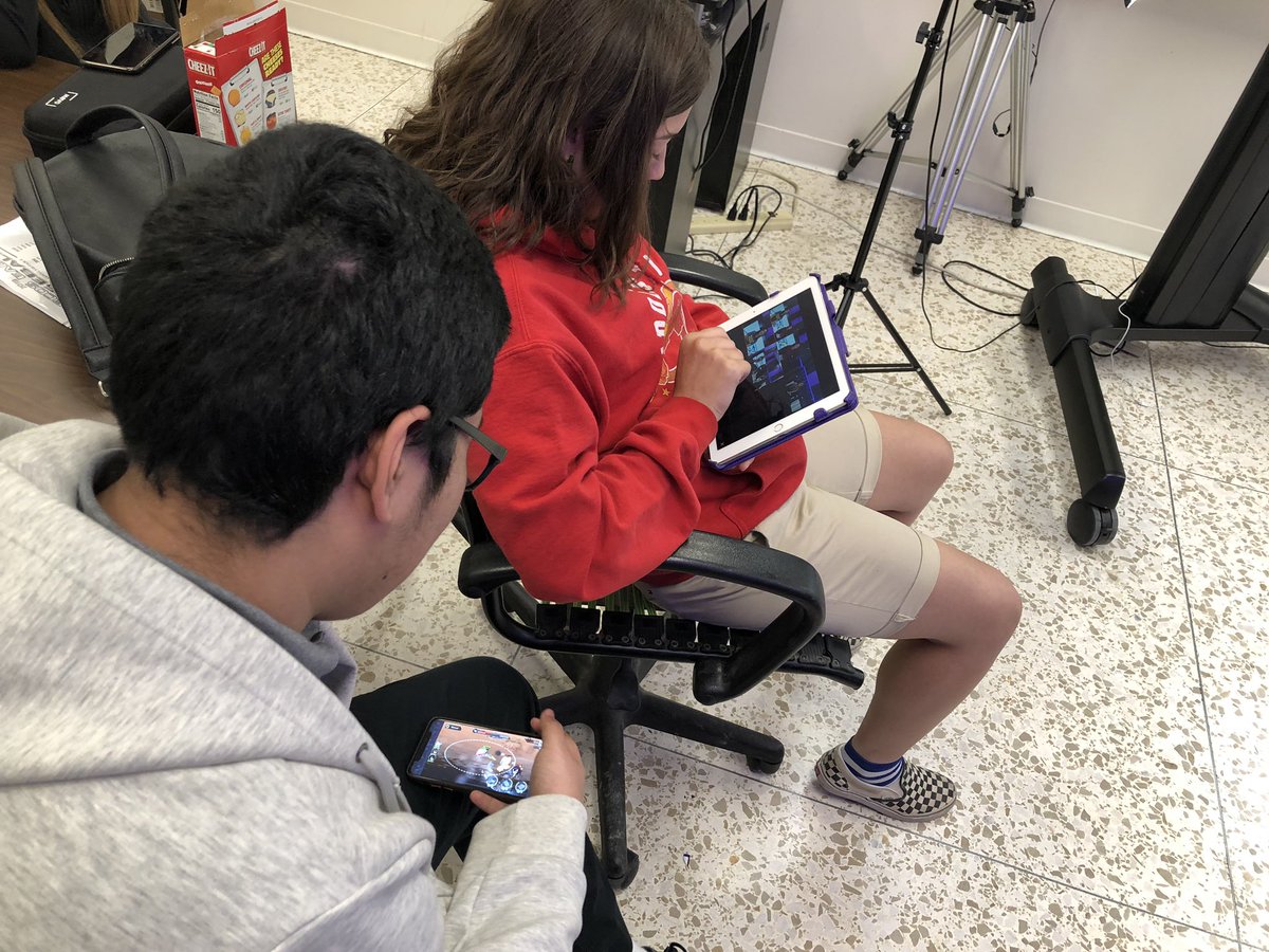 pecoshs's tweet photo. ETN BEHIND THE SCENES https://t.co/M9bYGGrqxi